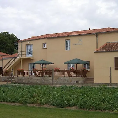 Le Logis Du Chateau Гостевой дом